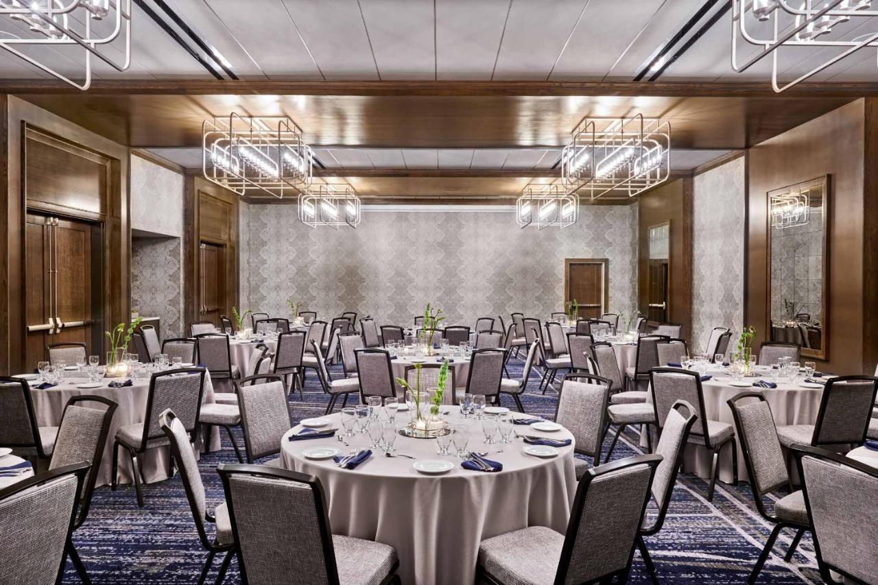 The Bristol Hotel Екстериор снимка