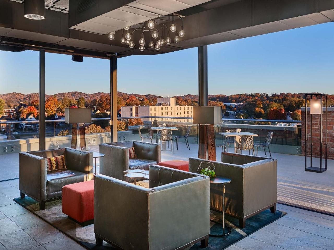 The Bristol Hotel Екстериор снимка