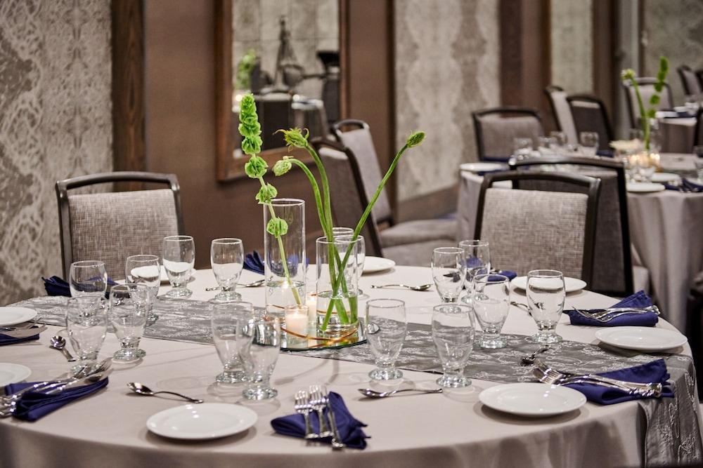 The Bristol Hotel Екстериор снимка